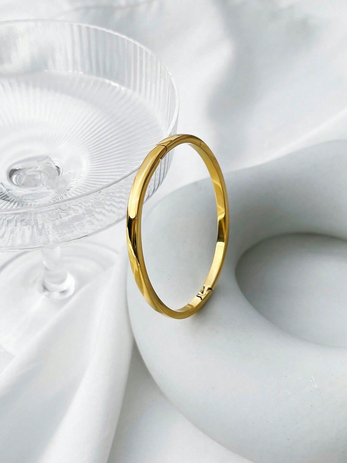 Polished Gold Bangle
